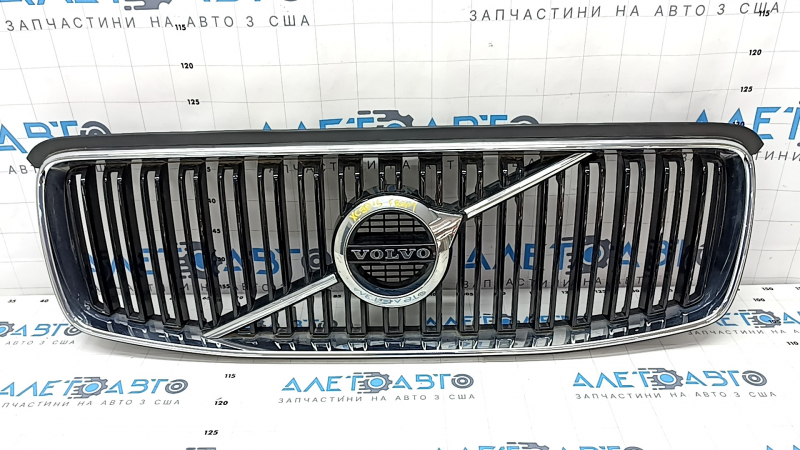 Radiator grill with badge Volvo XC90 16-19 black, chrome frame, without chamber, sand, scratches
