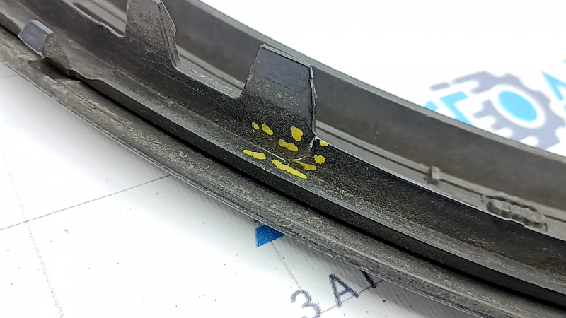 Rear right wing arch trim Volvo XC90 16-22 crack in fastening