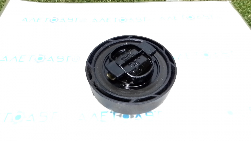 Oil filler cap BMW X7 G07 19-20 4.4T N63B44D AWD