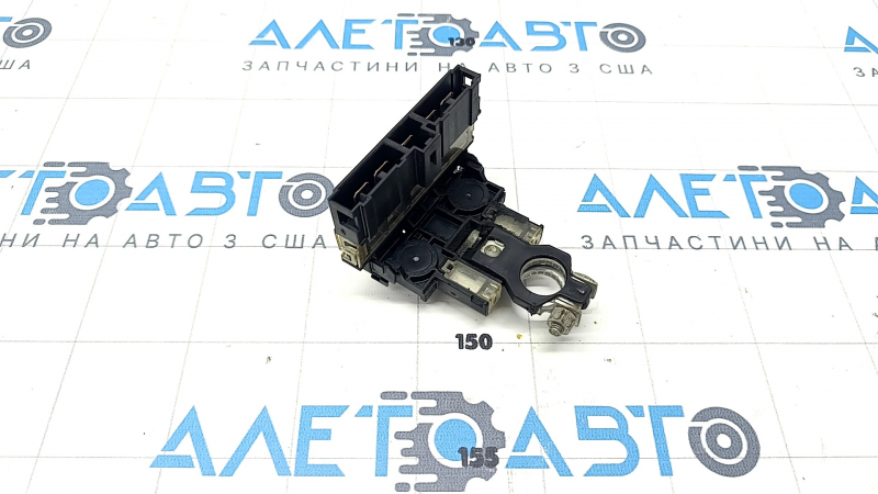 Positive terminal Nissan Rogue Sport 17-19