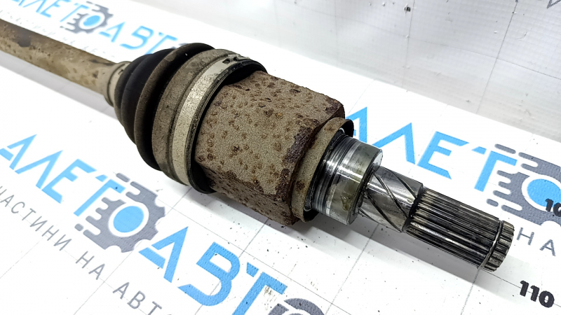 Drive axle shaft rear right Nissan Rogue Sport 17-19 rusty