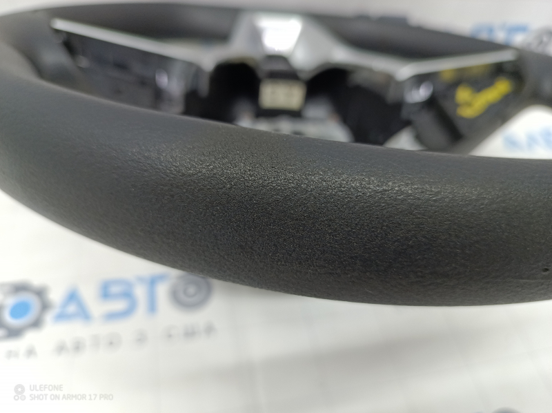 Naked steering wheel Nissan Rogue Sport 17-19 rubber black, worn