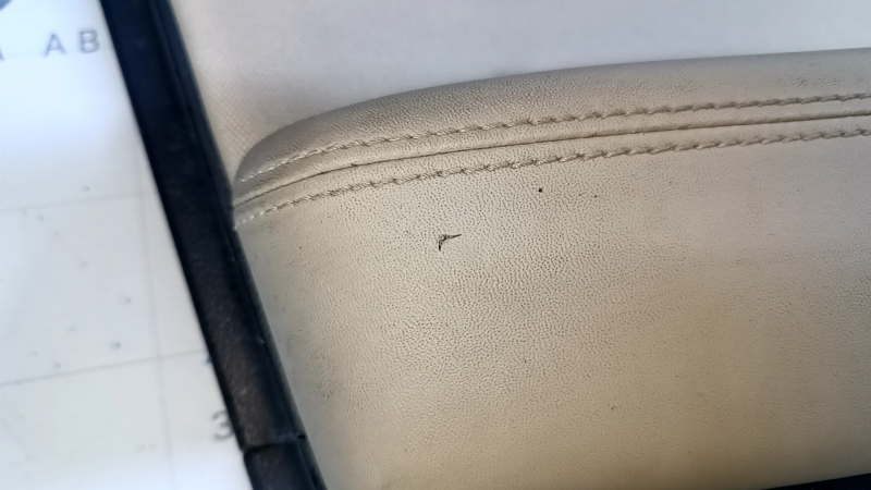 Door trim card front left Subaru Outback 15-19 black with beige insert cloth, armrest beige leather, gray molding structure, handle chrome, scratches, dent, scuff, abrasions, for dry cleaning, tre