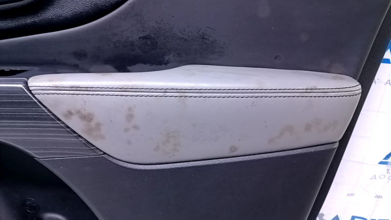 Door trim card front right Jeep Cherokee KL 14-18 black with black insert leather, armrest gray leather, molding dark wood structure, scratches, abrasions, dents, for dry cleaning
