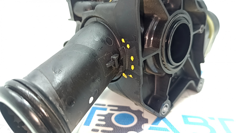 Thermostat housing assembly BMW 7 G11 G12 16-19 B58 broken latch