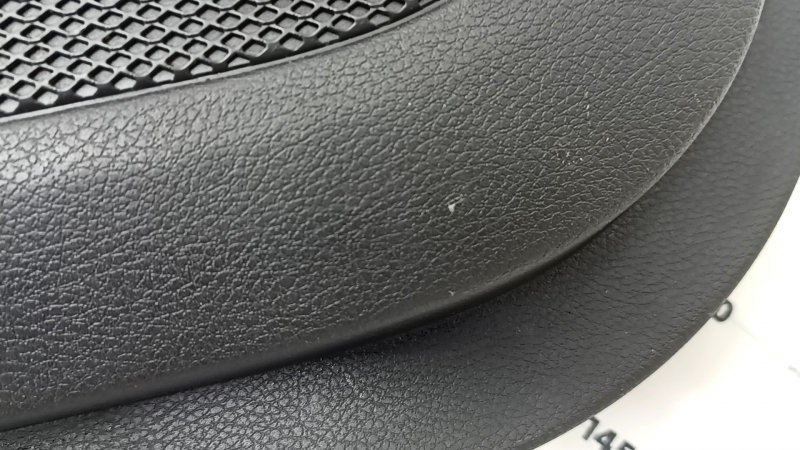 Door trim card rear left Jeep Grand Cherokee WK2 17- black, with black insert leather, armrest leather, molding with chrome, under matte black wood, scratches, for cleaning, whitened plastic Used