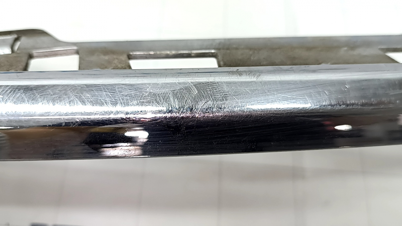 Jeep Grand Cherokee WK2 11-21 rear bumper trim chrome, scratches, chrome peeling, dents, rubbed