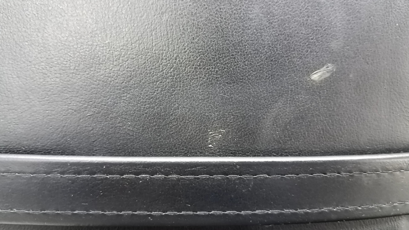 Left rear seat Jeep Grand Cherokee WK2 16-17 - black leather, heated, scratches, dry cleaning, missing plug