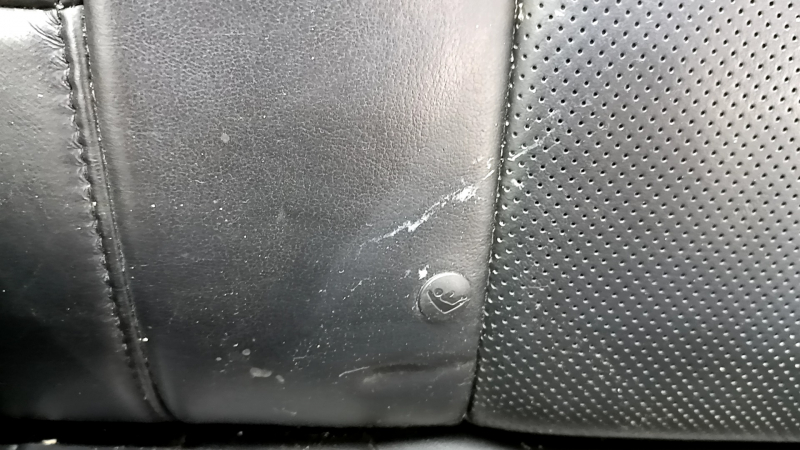 Left rear seat Jeep Grand Cherokee WK2 16-17 - black leather, heated, scratches, dry cleaning, missing plug