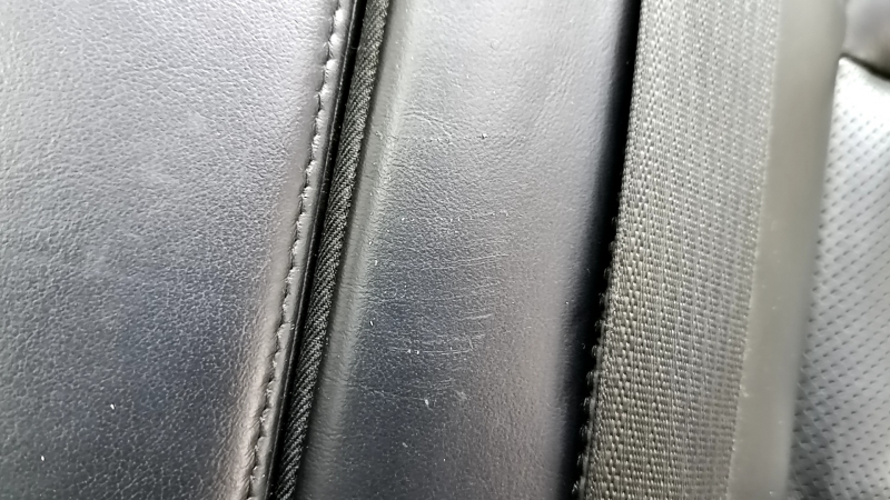 Left rear seat Jeep Grand Cherokee WK2 16-17 - black leather, heated, scratches, dry cleaning, missing plug