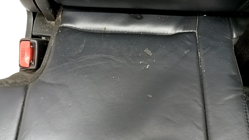 Left rear seat Jeep Grand Cherokee WK2 16-17 - black leather, heated, scratches, dry cleaning, missing plug