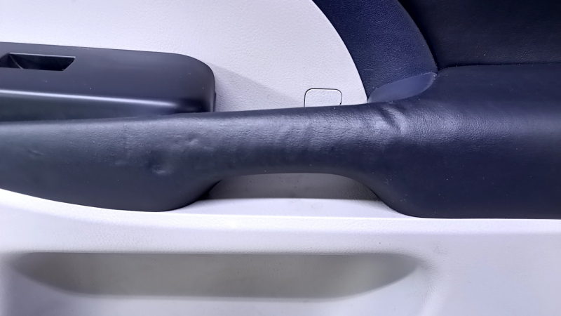 Door trim card front right Toyota Highlander 14-16 gray with black insert leather, armrest black leather, JBL, molding dark wood structure, armrest dented, dents, bump, scuffs