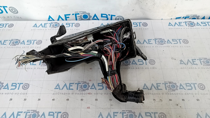 Underhood fuse box Toyota Camry v55 15-17 2.5 usa complete with housing, crack, no fragments