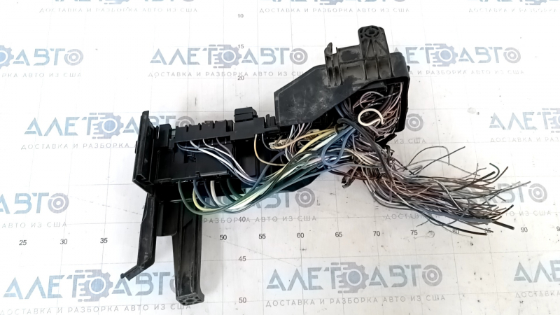 Underhood fuse box for the 2010 Toyota Avalon