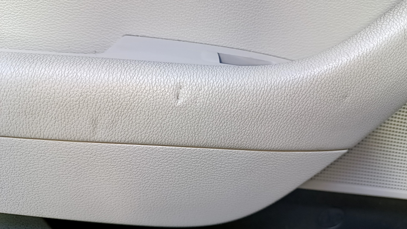 Door trim card rear left Hyundai Sonata 15-17 black with gray insert plastic, armrest gray leather, gray molding structure, scuffs, pokes, scratches, abrasions
