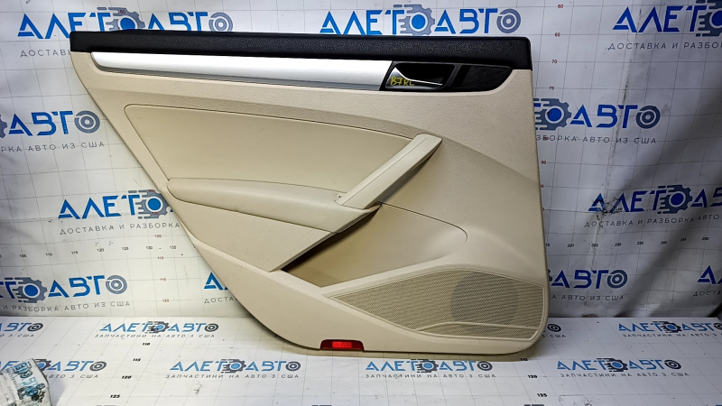 Door trim card rear left VW Passat b7 12-15 USA beige with beige insert leather, armrest leather, molding gray gloss, with squeaker, dent, broken crepe, scratches pokes