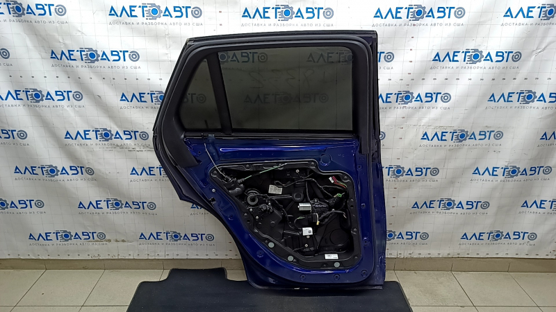 Door assembly rear left Mercedes GLC 16-22 SUV, blue 896, keyless, bumpers