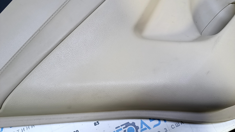 Door trim card rear left Nissan Rogue 14-20 beige with beige insert plastic, armrest beige leather, molding carbon glossy, scratches, abrasions, scuffs