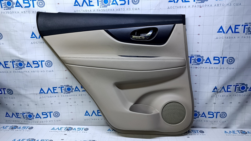 Door trim card rear left Nissan Rogue 14-20 beige with beige insert plastic, armrest beige leather, molding graphite structure, scratches, abrasions, dent