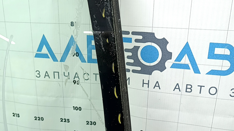Ford Ecosport 18-22 windshield with heated wiper zone, air along the edge, sand