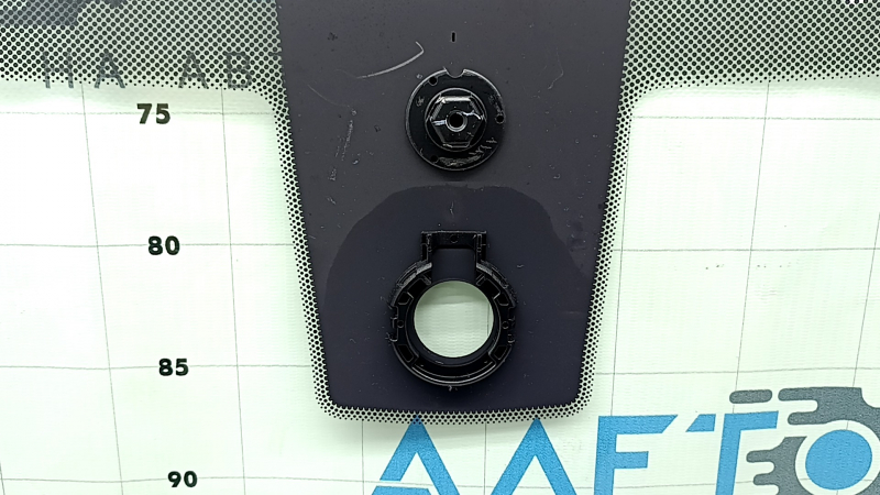 Ford Ecosport 18-22 windshield with heated wiper zone, air along the edge, sand