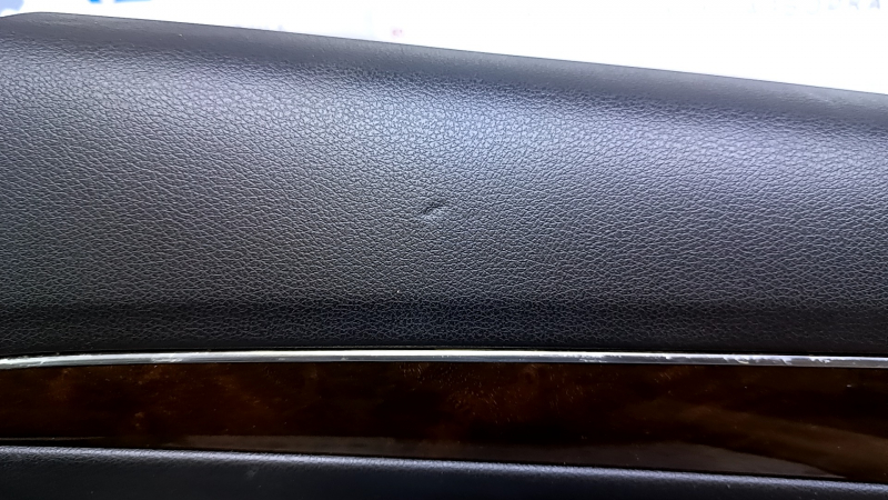 Door trim card rear left Audi Q5 8R 09-17 black with black insert rubber, armrest black rubber, molding dark wood gloss, scratches, abrasions, dents