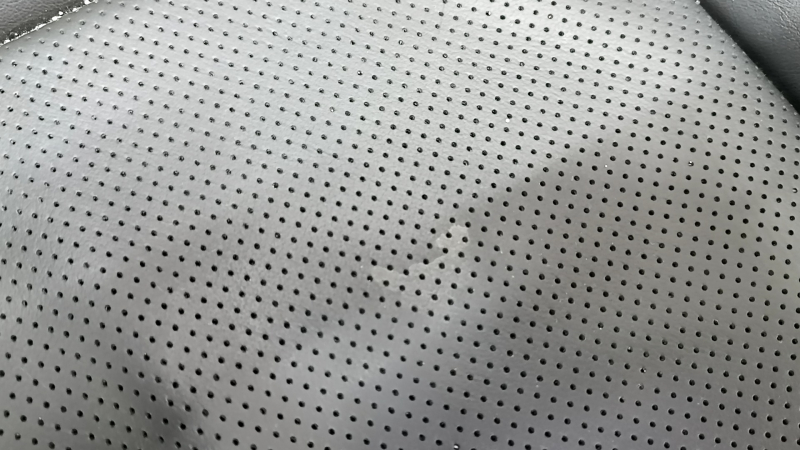 Rear row of seats 2nd row Jeep Cherokee KL 19 - black leather with perforation, for cleaning, scratches, dents