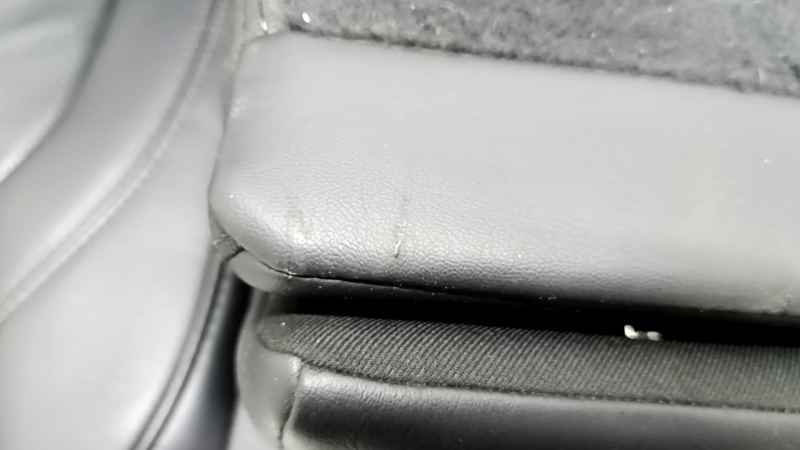 Rear row of seats 2nd row Jeep Cherokee KL 19 - black leather with perforation, for cleaning, scratches, dents