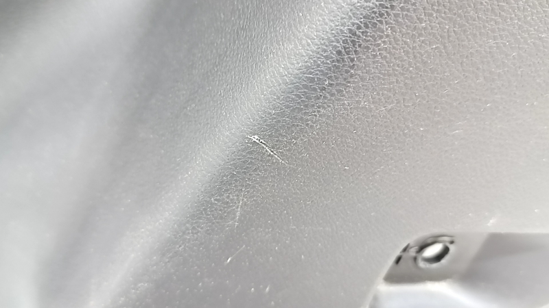 Right arch trim Jeep Cherokee KL 19 - black for electric cover and subwoofer, scratches, worn