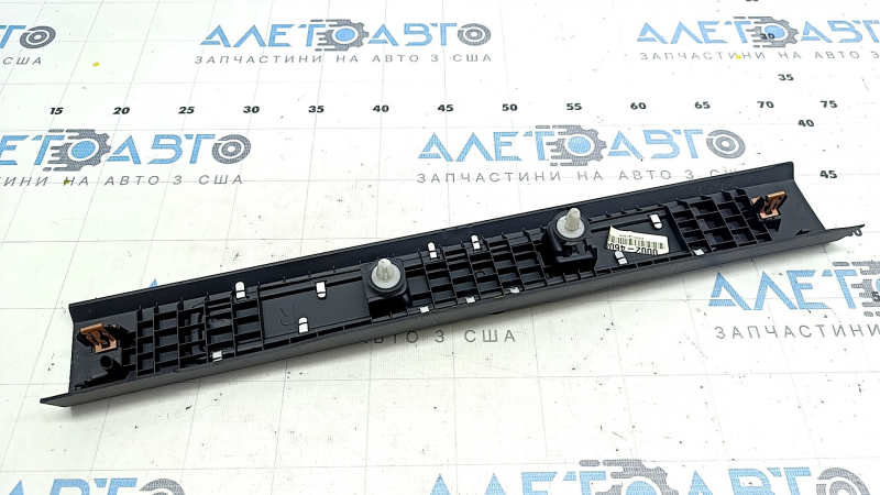 Door sill trim front right Ford Fusion mk5 13-20 black with chrome insert, scratches