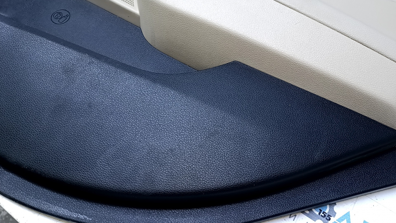 Door trim card rear right Hyundai Sonata 15-17 black with beige insert rubber, armrest beige rubber, molding carbon, bumps, scratches, abrasions, broken fastener