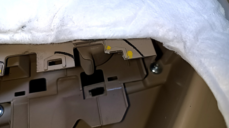 Door trim card rear right Hyundai Sonata 15-17 black with beige insert rubber, armrest beige rubber, molding carbon, bumps, scratches, abrasions, broken fastener