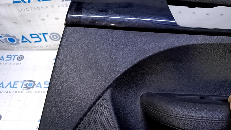 Door trim card rear right Kia Sorento 10-15 black with black insert plastic, armrest black leather, molding black wood gloss, with curtain, scratches, abrasions, scuffs