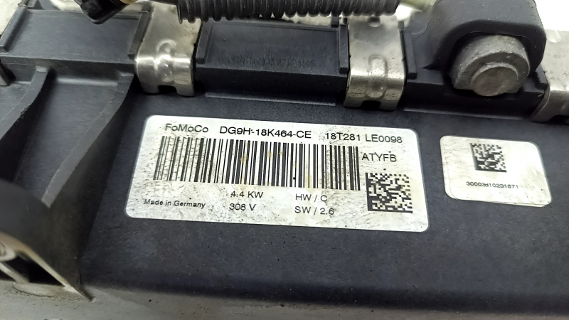 Ford Fusion mk5 13-20 heater plug-in crack in mount
