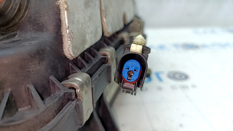 Ford Fusion mk5 13-20 heater plug-in crack in mount