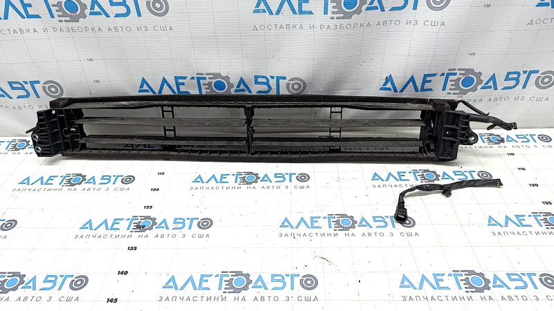 Radiator deflector blinds Toyota Prius 50 16-18 with motor, wire cut off