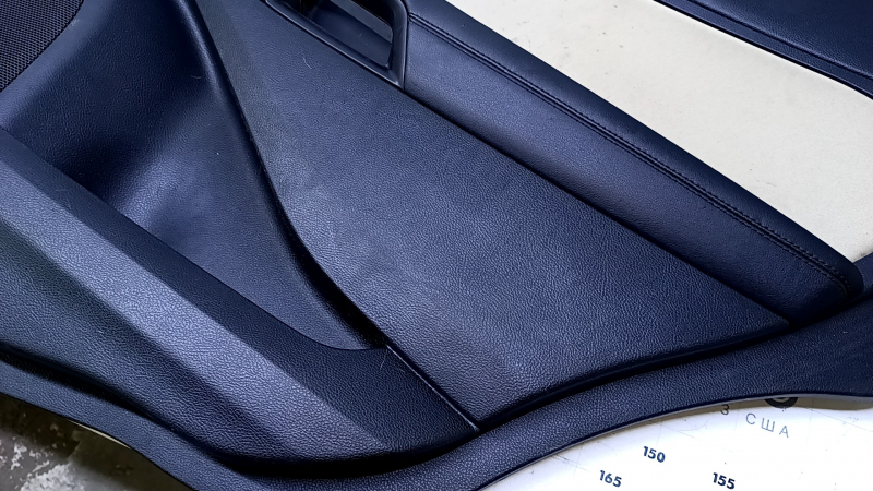 Door trim card rear right Ford Edge 15-18 black with beige insert cloth, armrest black leather, molding gray structure, scuffs, abrasions, scratches, for dry cleaning