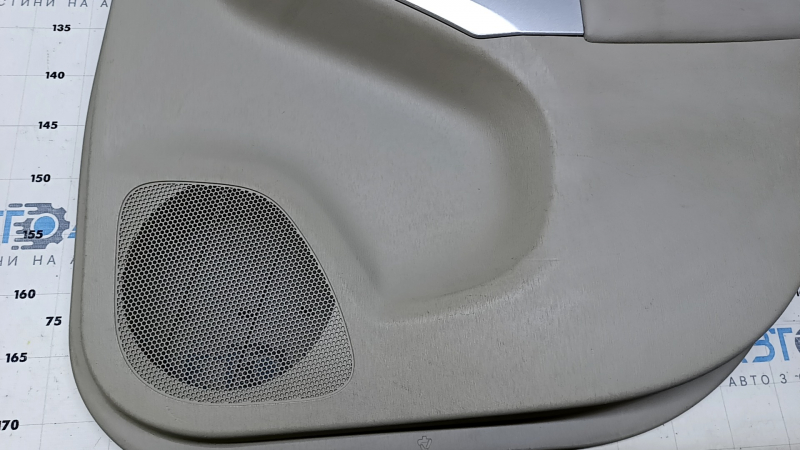 Door trim card rear right Toyota Prius 30 10-15 beige with beige insert leather, armrest beige leather, under the tweeter, scratches, abrasions