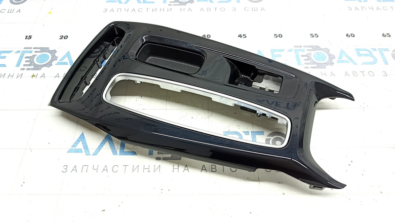 Chevrolet Bolt EV 22-23 gear shifter cover glossy black, scratches