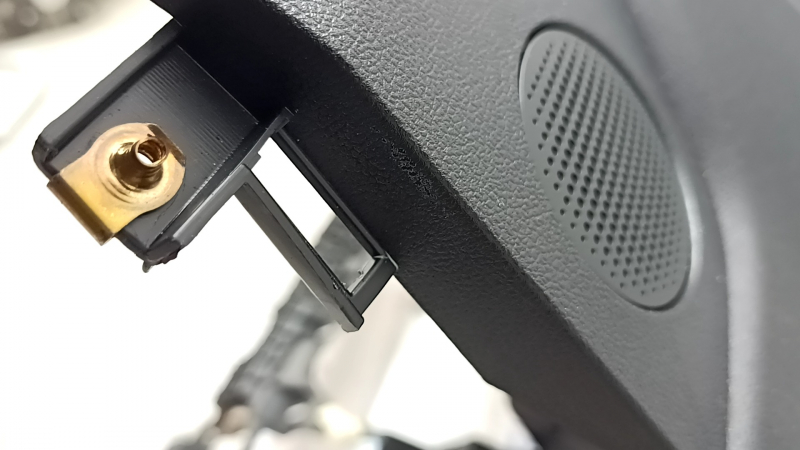 Torpedo front panel with AIRBAG Ford Escape MK4 23- for 2 speakers and start-stop button, scratches, crack