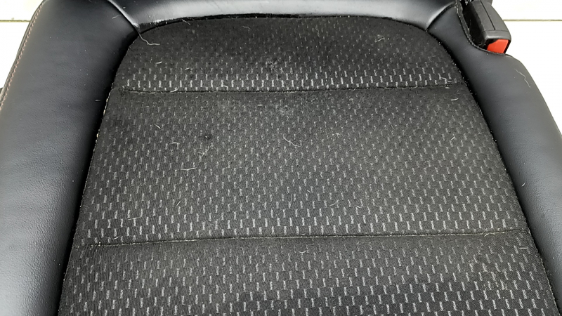 Right rear seat Ford Escape MK4 23- without airbag, combined leather + cloth, black with red stitching, rusty runners, dry cleaning, scratch