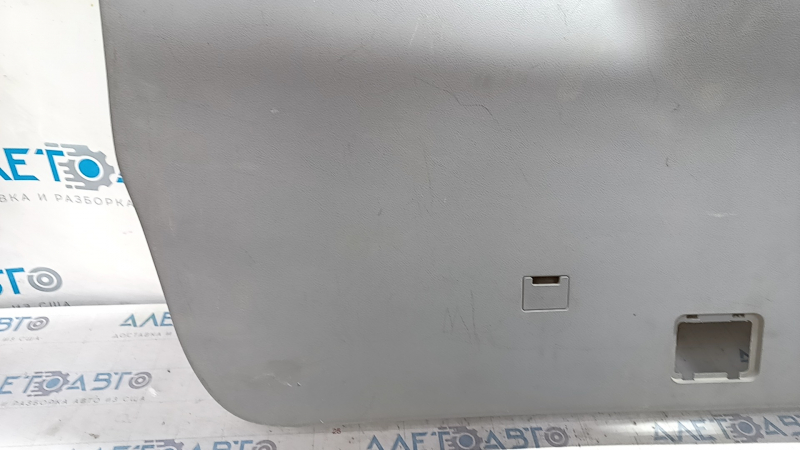 Lower trunk door trim Toyota Highlander 08-13 gray, without plug, broken fastener, scratches, abrasions
