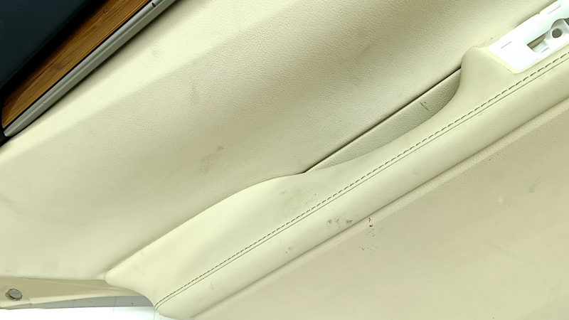 Door trim card rear left Lexus ES300h ES350 13-18 beige with black insert leather, armrest beige leather, molding under the tree, butts, whitened plastic, for cleaning