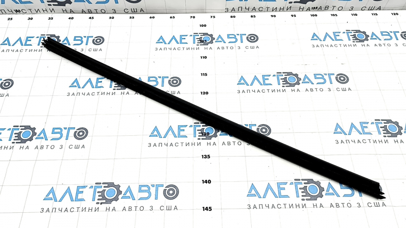 Door glass seal front right Mercedes GLA 15-20 internal