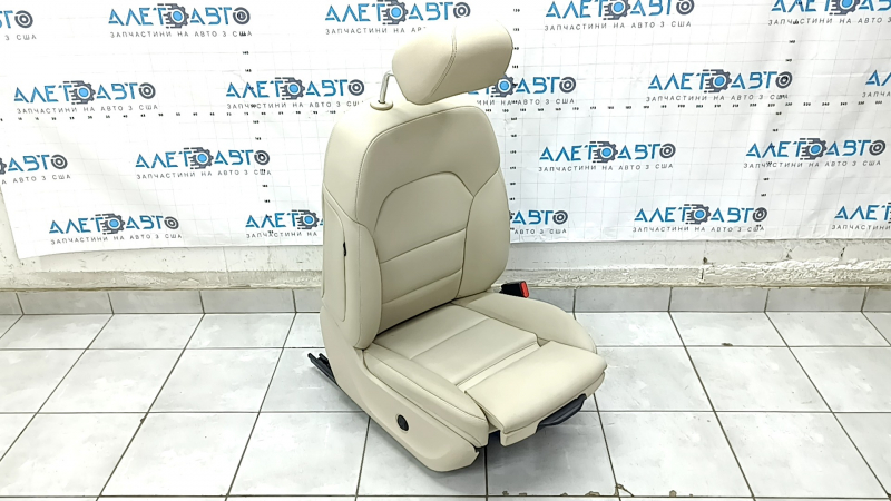 Mercedes GLA 14-20 passenger seat with airbag, electric, beige leather, dry-cleanable