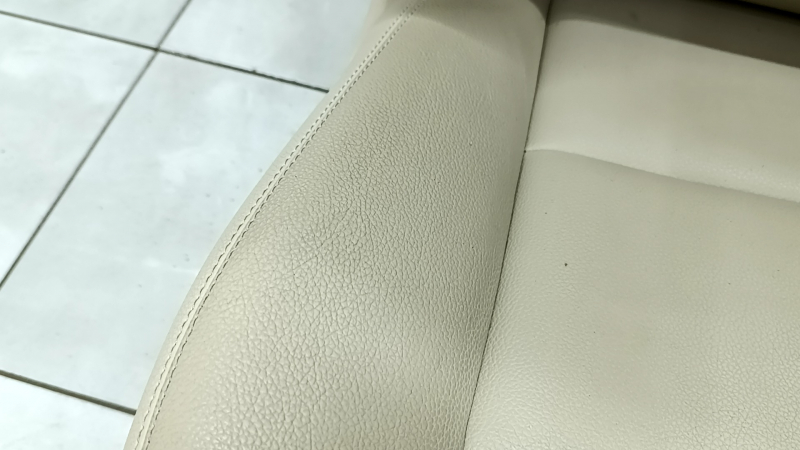 Mercedes GLA 14-20 passenger seat with airbag, electric, beige leather, dry-cleanable