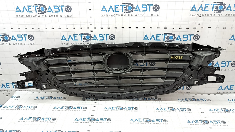 Radiator grill grill Mazda CX-9 16- with emblem, under radar, with chrome inserts, under podium, pokes, sand