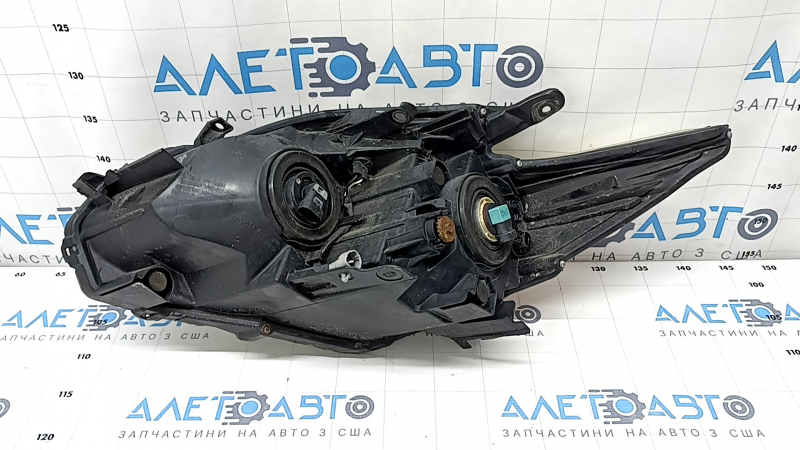 Headlight front right Toyota Prius 30 13-15 bare, rest, halogen, sand, cobweb, for polishing