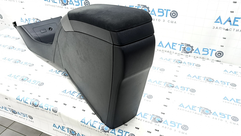 Central console armrest and cup holder Toyota Prius 30 12-15 rest, black, armrest cloth black, scratches, dry cleaning