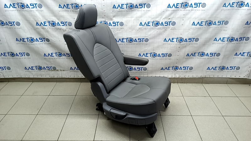 Rear row of seats 2nd row right Toyota Highlander 20-21 leather gray, XLE, tear, needs cleaning